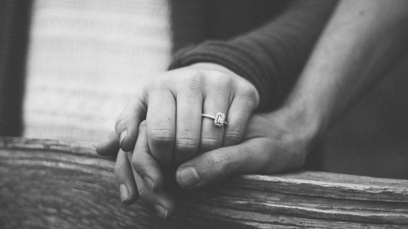 結婚指輪している男性がかっこいい理由とは？魅力的に見える瞬間と好印象のポイント